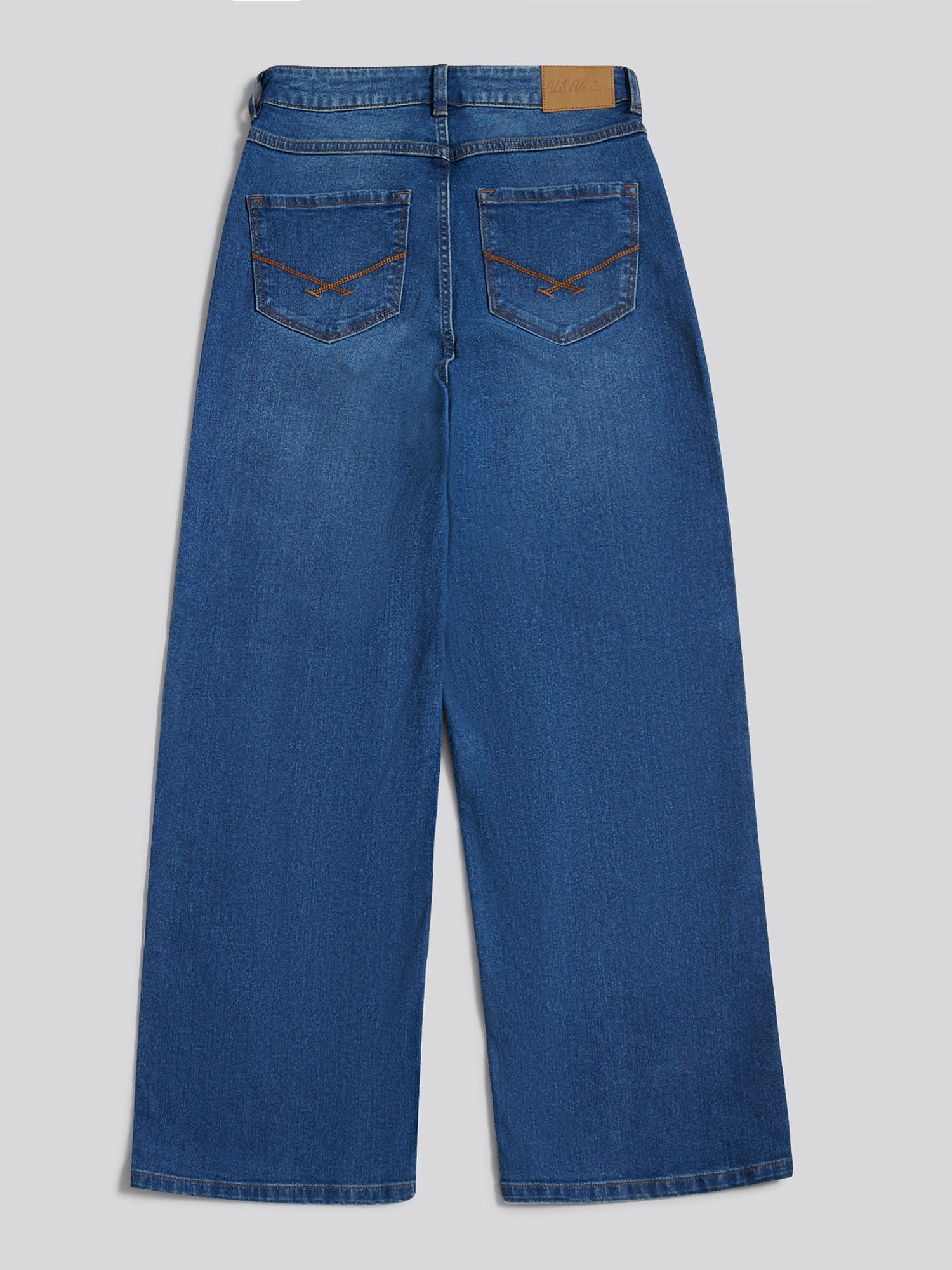 Womens Wide Fit Jean Mid Wash