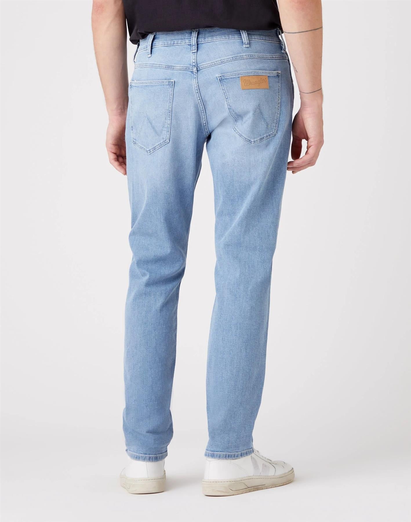 Wrangler Men's Greensboro Medium Stretch Jeans in Highlight Waist 34 - 46