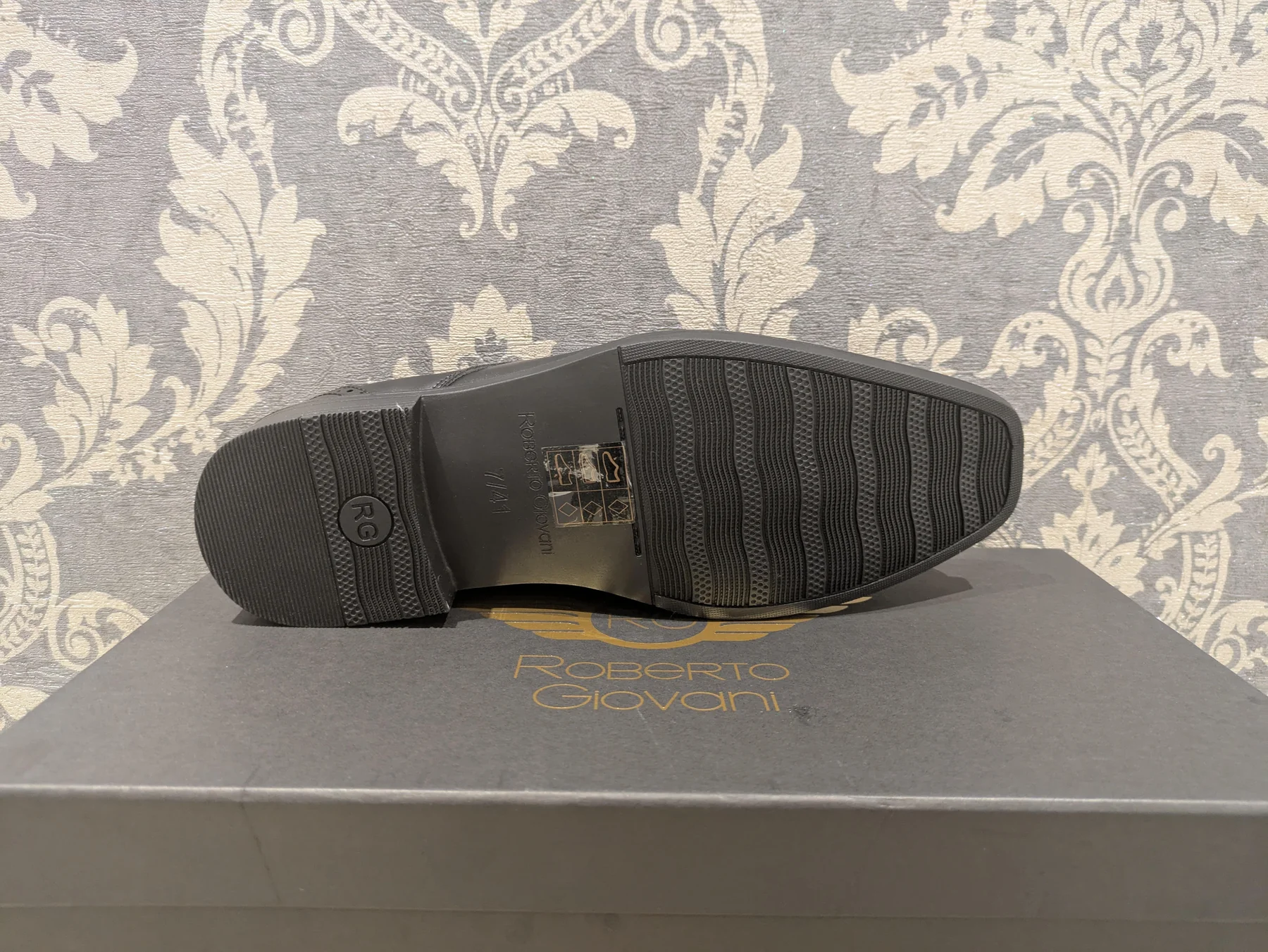 Roberto Giovani ETON Shoe For Men in Black, 7 to 14 Sizes