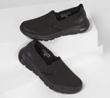 SKECHERS Men's GOwalk 5 Apprize ULTRA GO Max Running/Walking Shoes in Black