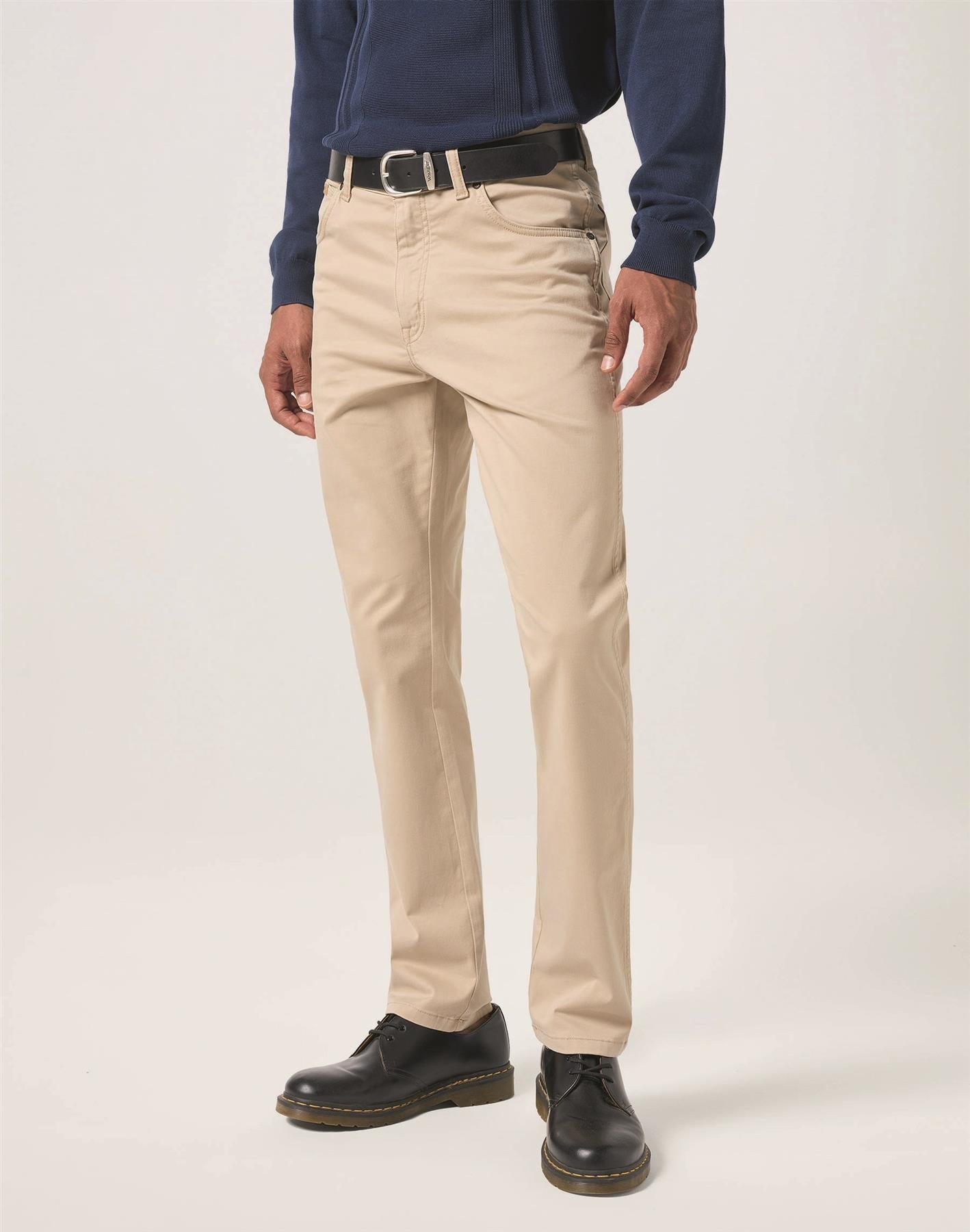 Wrangler Texas 822 Authentic Slim Chino Trouser In Dusty Olive And Plaza Taupe Waist 38 -44