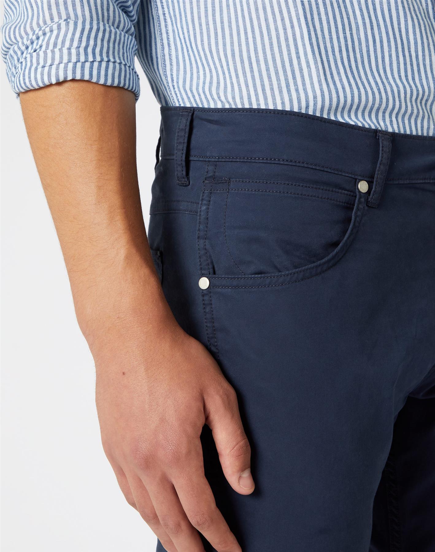 Wrangler Men's Greensboro Stretch Straight Leg Navy Chino (W15QWA114) Size 34 - 46