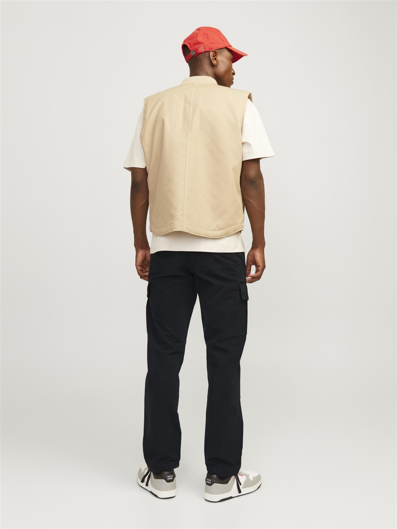 Jack & Jones Relaxed Fit Cargo Pants For Men - JPSTKANE BARKLEY CARGO PANT NOOS in Black , 27W-36W
