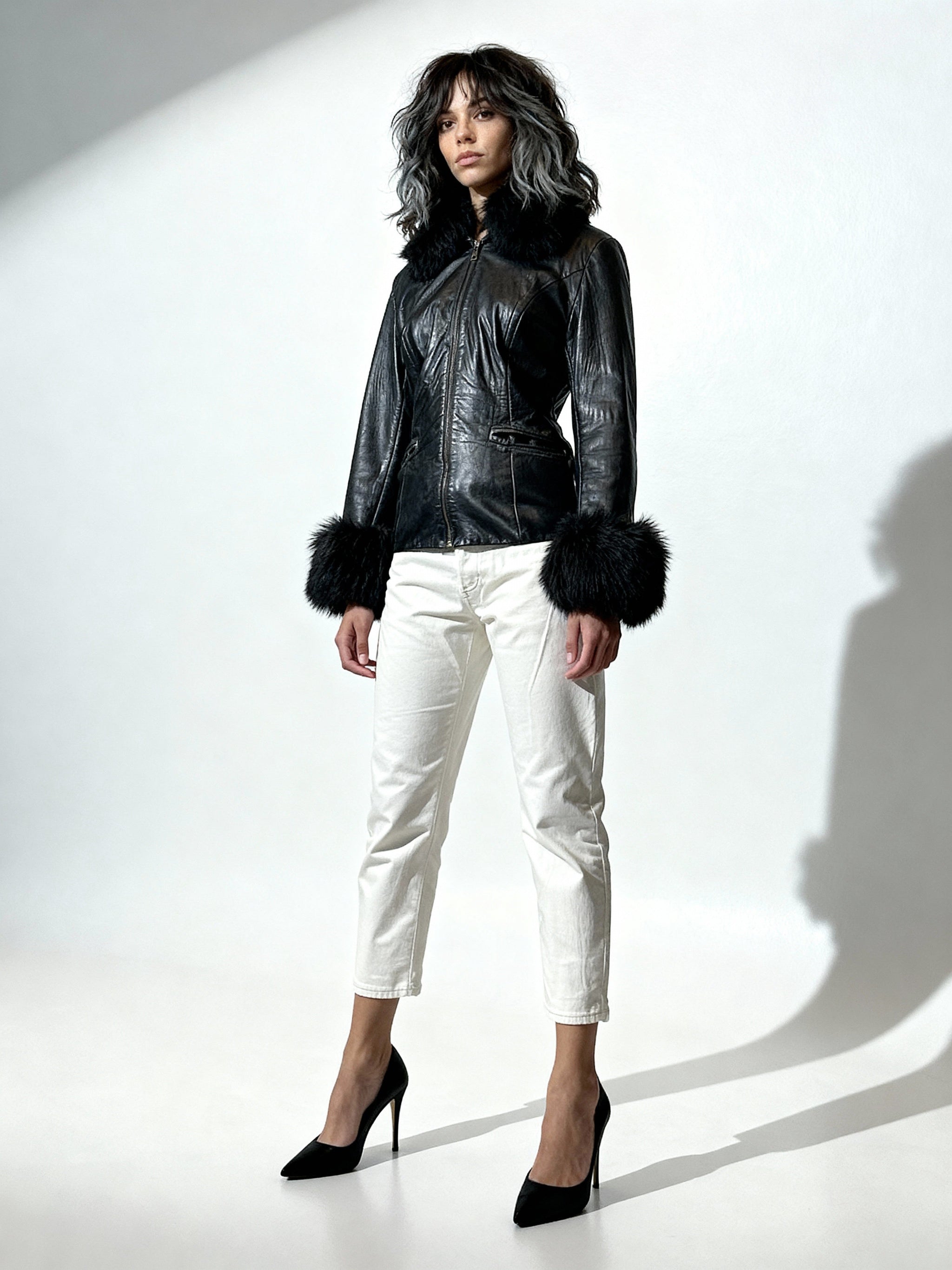 Super Cute Original Vintage 1980's Black Leather & Sheepskin Coat UK 8 - 12