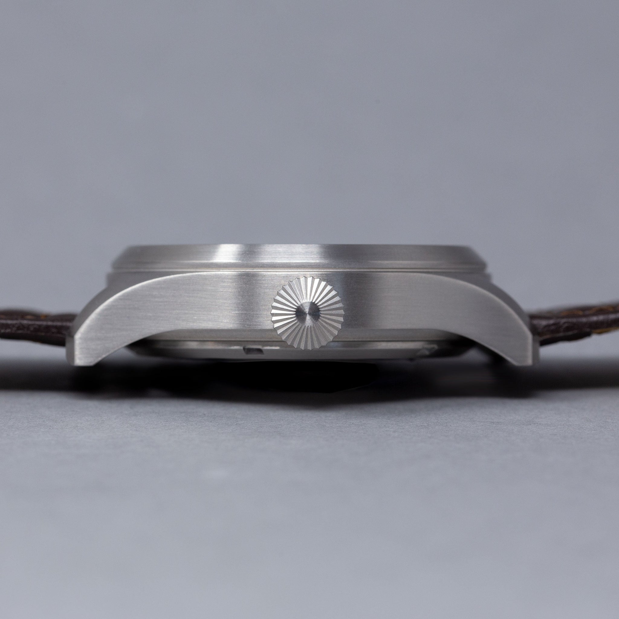 'Turbulence' Cat.1 Aviator's Watch (46mm) | Pullman Brown