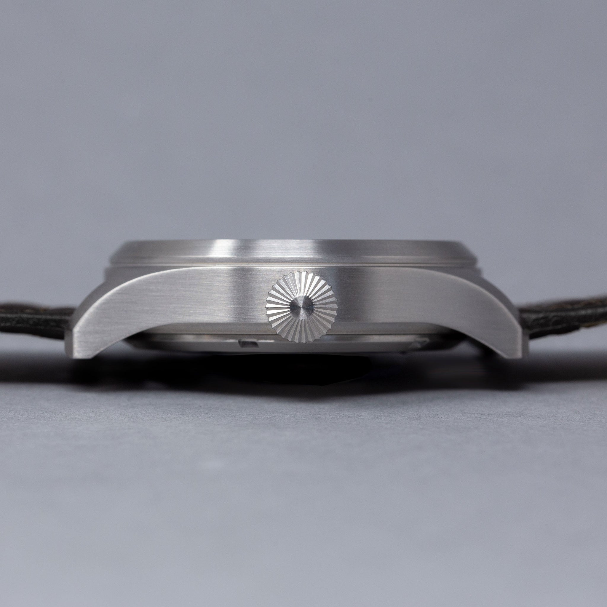 'Turbulence' Cat.1 Aviator's Watch (46mm) | Rook Black
